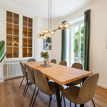 Διαμέρισμα Views & Spacious Living With Rooftop Terrace *