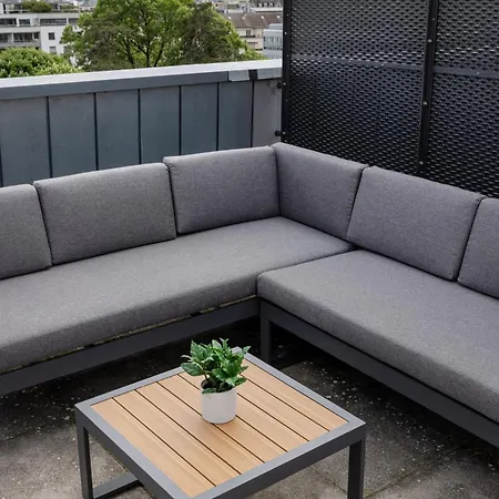 Views & Spacious Living With Rooftop Terrace * Μπίελ/Μπιένε